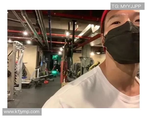 腹肌姚明明的健身秘诀与饮食计划揭秘，助你塑造完美身材与健康生活方式