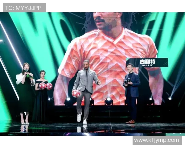 与足球明星亲密接触粉丝们的梦想合影瞬间记录精彩时刻 与足球明星亲密接触粉丝们的梦想合影瞬间记录精彩时刻